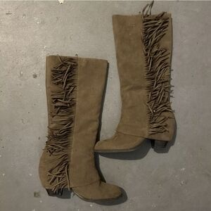 Fringe Suede Knee-High Boots - Tan